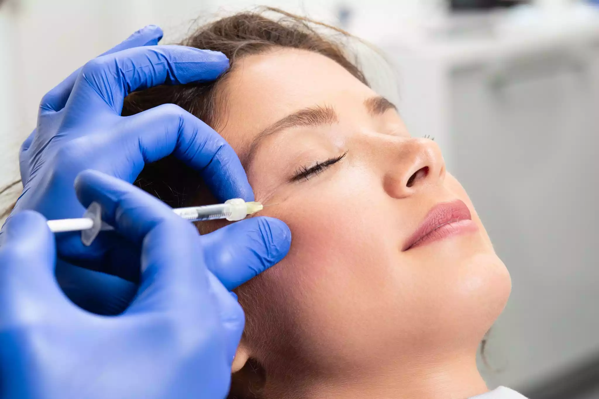 تعليمات تتعلق بإجراءات الليزر والحقونات التجميلية