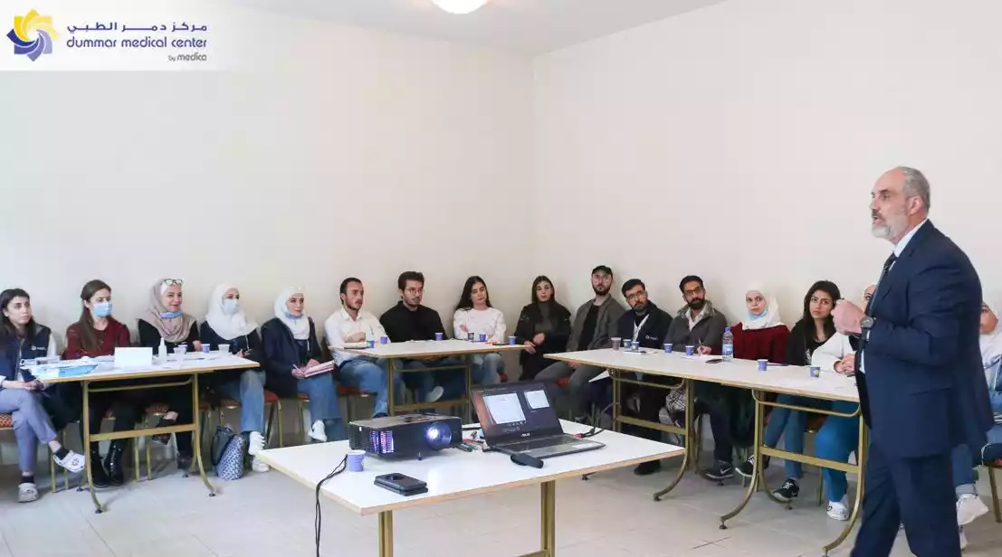 أساسيات التسويق في دورة تدريبية لرؤساء لأقسام