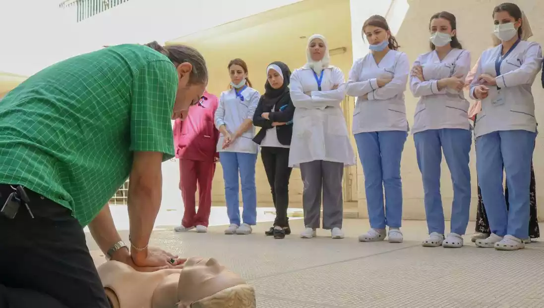 دورة تدريبية حول المهارات السريرية والإسعافات الطارئة